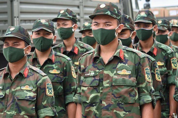 1.000 quân nhân từ Hà Nội vào TP.HCM chi viện