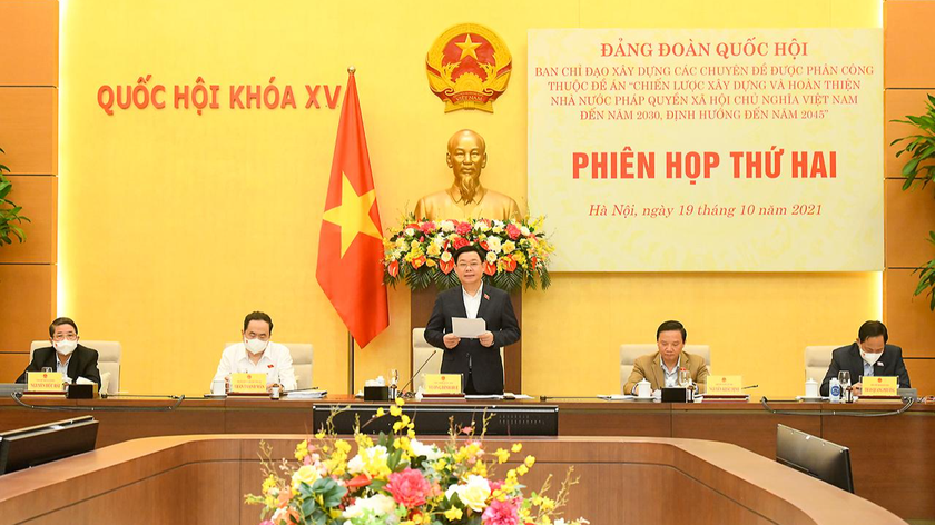 Chủ tịch Quốc hội Vương Đình Huệ phát biểu tại Phiên họp thứ 2.