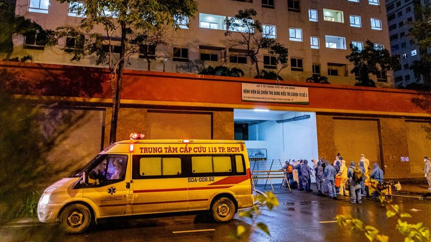 Bệnh viện dã chiến số 3 ở TP HCM đang căng thẳng vì số lượng bệnh tăng ca