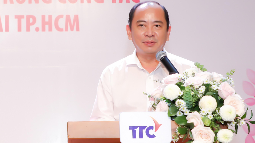 Giám đốc Sở Y tế TP.HCM Tăng Chí Thượng cảm kích tấm lòng của mọi người dành cho ngành y tế thành phố nói riêng và cả nước nói chung