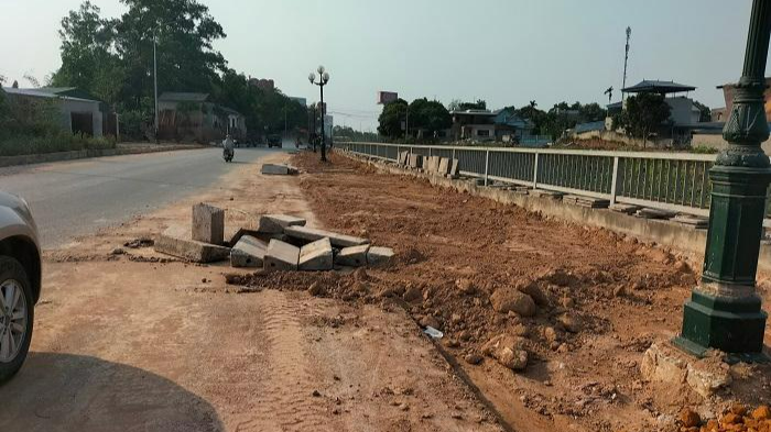 Dự án nâng cấp đường Việt Bắc giai đoạn 2 vừa thi công xong đã đào lên làm lại