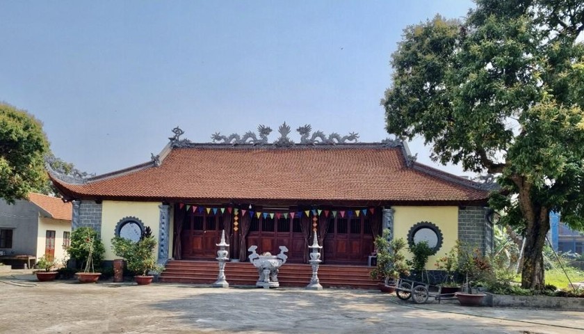 Đình Đại Từ - Di tích Lịch sử cấp tỉnh tại xã Đại Đồng, Văn Lâm, Hưng Yên - nơi thờ Thái sư Lưu Cơ là Thành hoàng.
