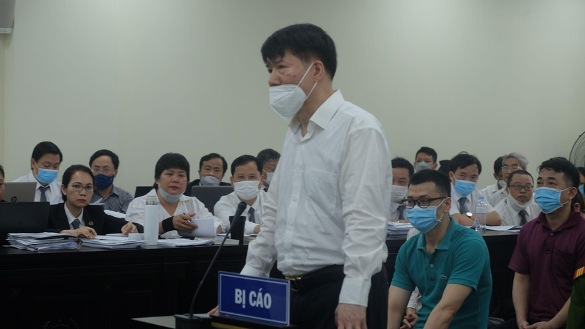 Cựu Thứ trưởng Bộ Y tế Trương Quốc Cường tại tòa. 