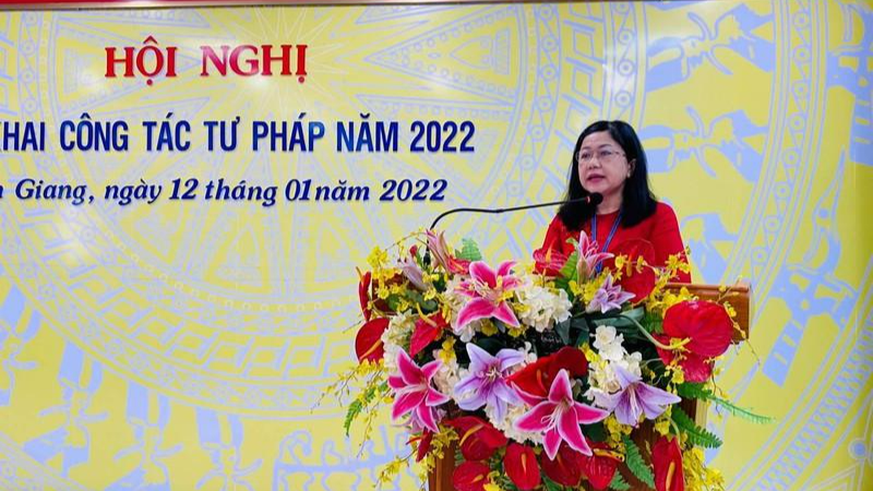 Chị Trang Đài trong Hội nghị triển khai công tác Tư pháp 2022. 