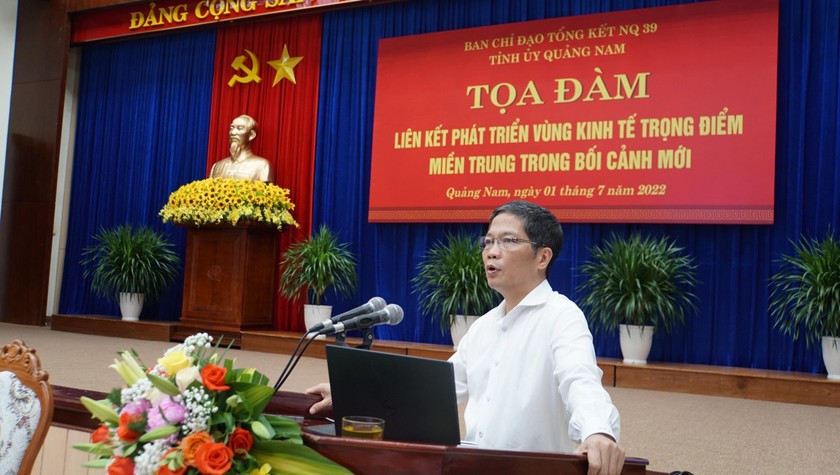 Ủy viên Bộ Chính trị, Trưởng ban Kinh tế Trung ương Trần Tuấn Anh phát biểu tại tọa đàm.