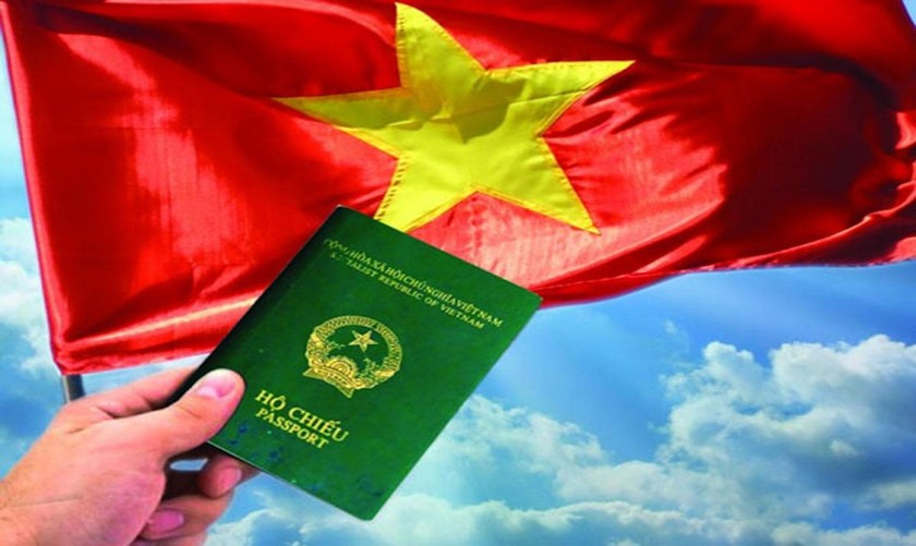 Luật Quốc tịch năm 2008 đã quy định về giữ quốc tịch Việt Nam cho người Việt Nam định cư ở nước ngoài. (Ảnh minh họa)