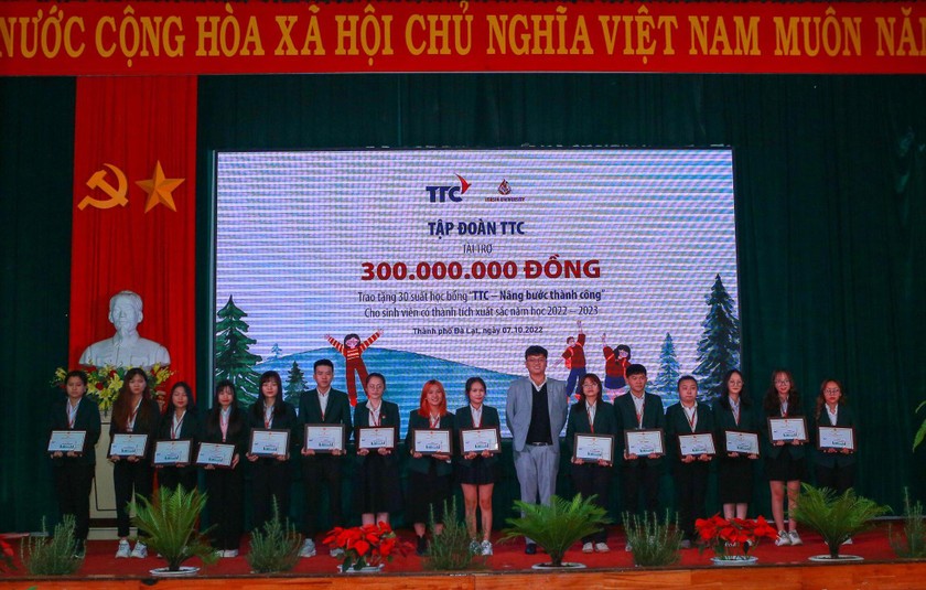 TTC trao học bổng “TTC - Nâng bước thành công” cho 30 sinh viên với tổng giá trị 300 triệu đồng