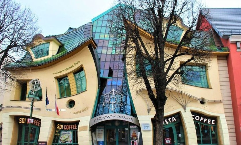 Ngôi nhà méo mó ở Sopot, Ba Lan.