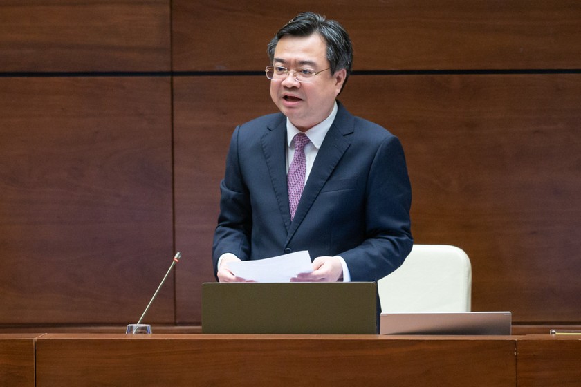 Bộ trưởng Nguyễn Thanh Nghị trả lời chất vấn