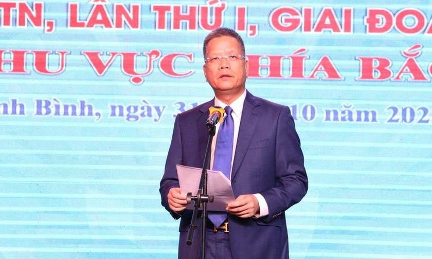 Phó Tổng Giám đốc BHXH Việt Nam Trần Đình Liệu phát biểu tại buổi lễ. 
