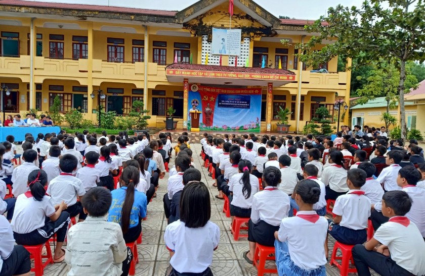 Nhờ lòng tâm huyết của các giáo viên Trường PTDTBT TH&THCS Lâm Hóa, hiệu quả giáo dục đang ngày càng được nâng cao.
