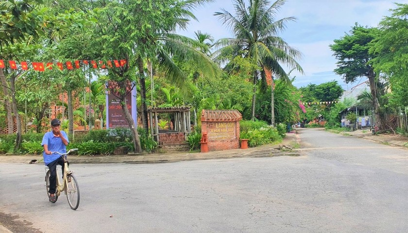  Thanh Hà - ngôi làng cổ hơn 500 tuổi bên bờ sông Thu Bồn nổi tiếng với nghề làm gốm. 