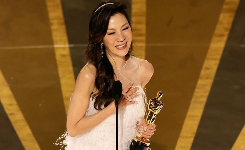 Nữ diễn viên gốc Á - Dương Tử Quỳnh giành giải Nữ chính xuất sắc. Ảnh: Getty.