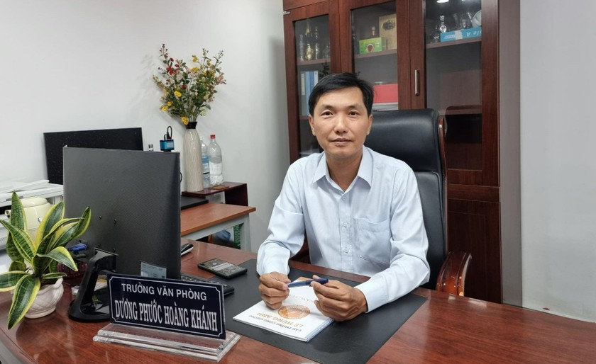 Ông Dương Phước Hoàng Khánh, Trưởng Văn phòng công chứng Lê Hùng Anh