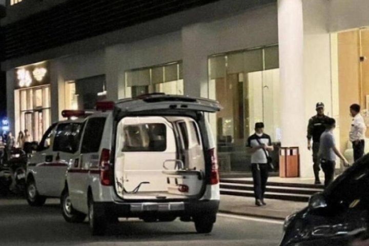 Người phụ nữ tử vong trong ô tô đỗ ở hầm chung cư tại Hà Nội