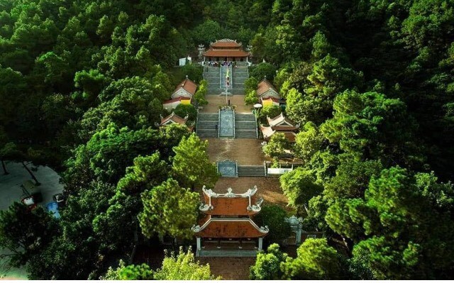 Toàn cảnh đền thờ Chu Văn An. 