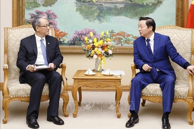 Phó Thủ tướng Trần Hồng Hà tiếp Tổng Giám đốc Tập đoàn Xây dựng Điện lực Trung Quốc Vương Bân. Ảnh: Văn Điệp/TTXVN 