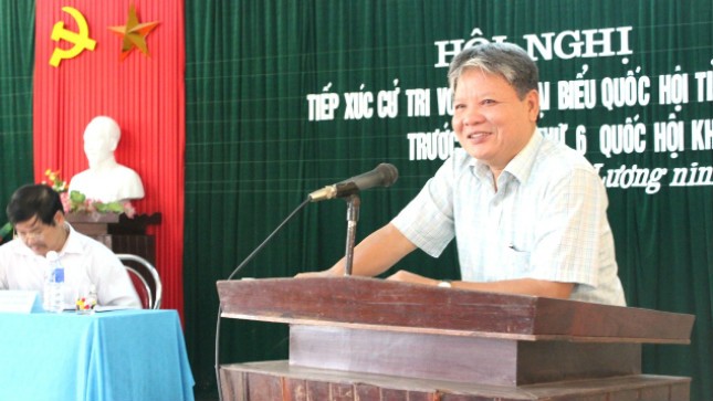 Bộ trưởng Hà Hùng Cường tiếp xúc cử tri tại xã Lương Ninh, huyện Quảng Ninh