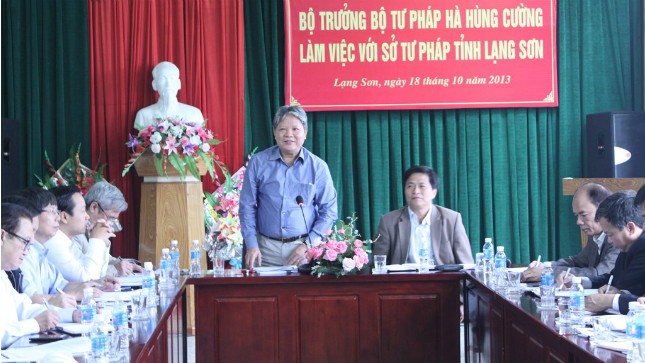 Bộ trưởng Bộ Tư pháp Hà Hùng Cường phát biểu tại buổi làm việc với  Sở Tư pháp tỉnh Lạng Sơn