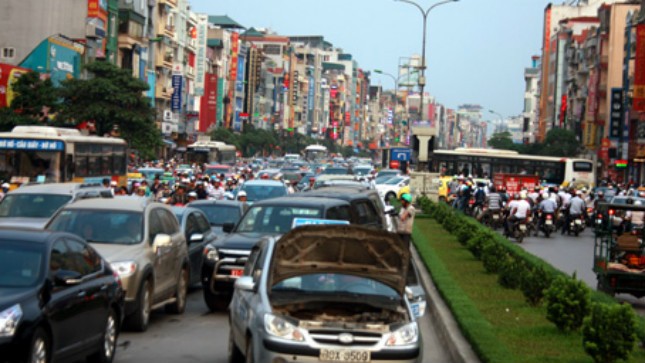 Hà Nội “tái lập kỷ lục” làm đường “đắt nhất hành tinh”