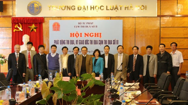 Thứ trưởng Nguyễn Thúy Hiền và các đại biểu tham dự hội nghị