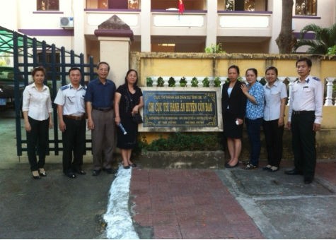 Đoàn công tác của Tổng cục Thi hành án dân sự (Bộ Tư pháp) cùng các cán bộ, chấp hành viên Chi cục THADS huyện Côn Đảo