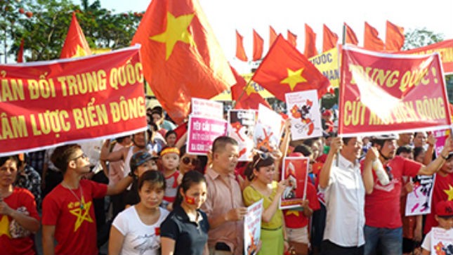 Công nhân và các tầng lớp nhân dân Hải Phòng đã biểu tình phản đối Trung Quốc. Ảnh: Giang Nam