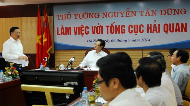 Thủ tướng Nguyễn Tấn Dũng làm việc với lãnh đạo chủ chốt Tổng cục Hải quan