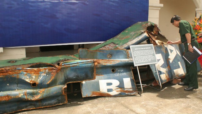 Vỏ tàu Cảnh sát Biển 2016 được trưng bày tại triển lãm