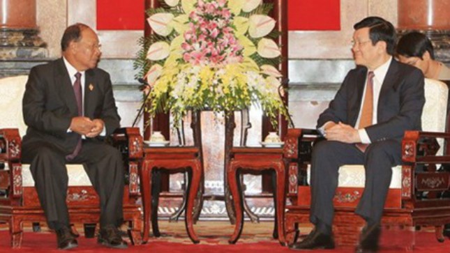 Chủ tịch nước Trương Tấn Sang tiếp  Chủ tịch Quốc hội Campuchia Heng Samrin. Ảnh: TTXVN