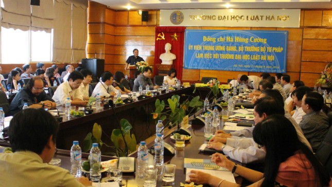 Bộ trưởng Hà Hùng Cường yêu cầu Đại học Luật Hà Nội dứt khoát phải tập trung nâng cao chất lượng đào tạo