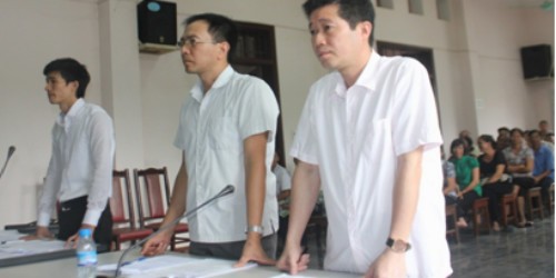 Ông Lê Hải An – Trưởng phòng TN&MT (ngoài cùng bên phải) tại phiên phúc thẩm.