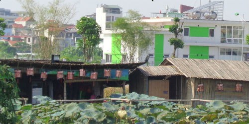 Nhà hàng Hải Long “mọc” trái phép tại đầm Bẩy thuộc phường Nhật Tân đến nay vẫn chưa bị xử lý