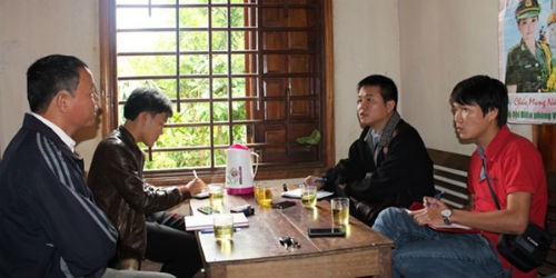 Người dân phản ảnh với phóng viên về việc chính quyền bắt trồng chè cho Cty CP Chè Hà Tĩnh