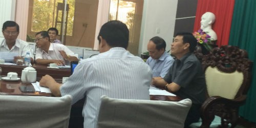 Thứ trưởng Bộ Nông nghiệp và Phát triển nông thôn Vũ Văn Tám và Phó Chủ tịch UBND tỉnh Kiên Giang Mai Anh Nhịn chủ trì buổi làm việc