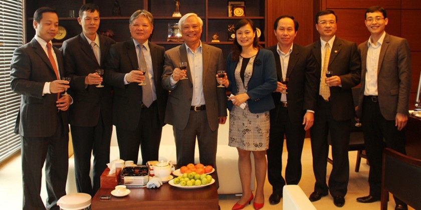 Bộ trưởng Bộ Tư pháp Hà Hùng Cường chúc tết Phó Chủ tịch Quốc hội Uông Chu Lưu