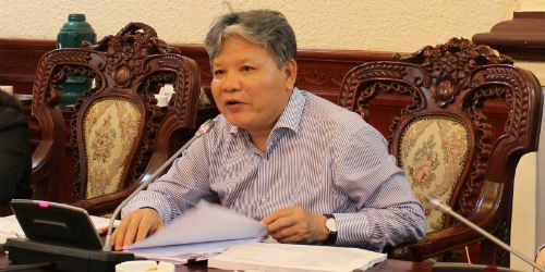 Bộ trưởng Hà Hùng Cường tại cuộc họp