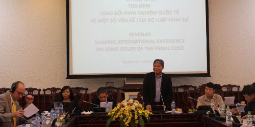 Bộ trưởng Hà Hùng Cường phát biểu tại buổi tọa đàm
