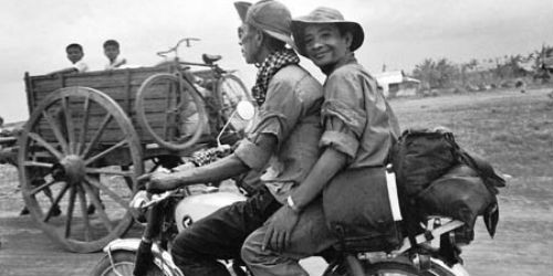 Những nhà báo mặc áo lính tiến theo bước chân thần tốc trong chiến dịch Hồ Chí Minh lịch sử