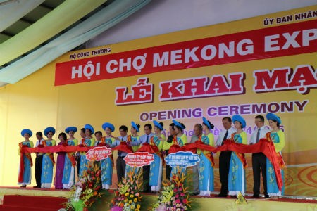 Cần Thơ: Rộn ràng khai mạc Hội chợ Mekong Expo 2015