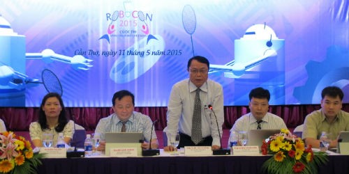 Ông Phạm Phi Thường – Giám đốc Trung tâm THVN tại Cần Thơ thông tin về cuộc thi tại cuộc họp báo ngày 11/5