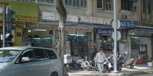 Khu “chợ” kinh doanh bản ghi tại đường Huỳnh Thúc Kháng, quận 1, TP. Hồ Chí Minh