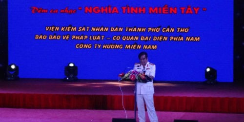 Ông Nguyễn Thống Nhất (Viện trưởng VKSND TP. Cần Thơ) phát biểu khai mạc chương trình