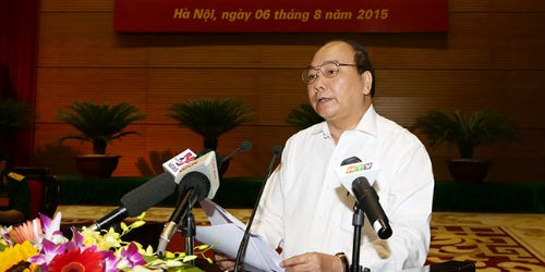 Phó Thủ tướng Nguyễn Xuân Phúc phát biểu tại hội thảo. Ảnh VGP/Lê Sơn