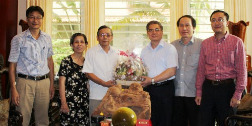 Thăm gia đình Nguyên Phó Chủ tịch Quốc hội, nguyên Thứ trưởng Bộ Tư pháp Nguyễn Văn Yểu