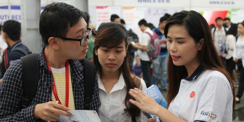 Lao động Việt nguy cơ bị “giật” việc từ ASEAN