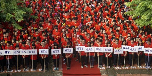 Lễ khai giảng của Trường Phổ thông trung học Lương Thế Vinh, Hà Nội năm học 2014 - 2015