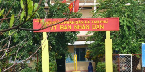 UBND xã Tân Phú, nơi 4 vị cán bộ sử dụng bằng cấp giả đang công tác