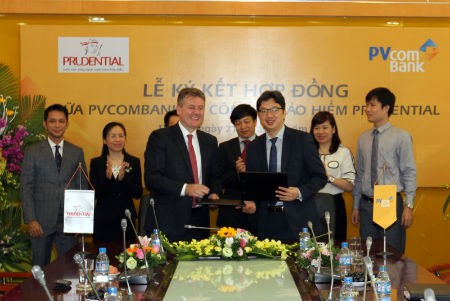 PVcomBank ký kết hợp đồng đại lý bảo hiểm với Prudential Việt Nam