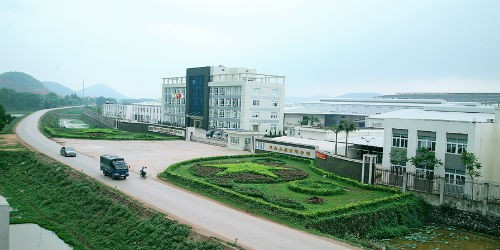 Một góc cụm công nghiệp ở thị trấn Đồi Ngô, huyện Lục Nam, Bắc Giang